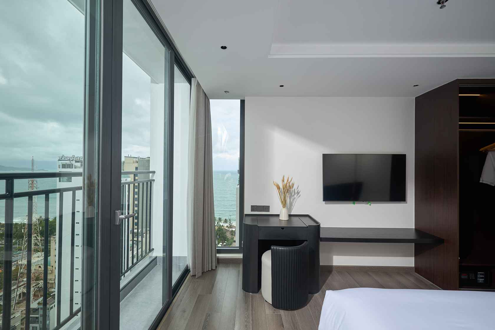 GRAND SUITE